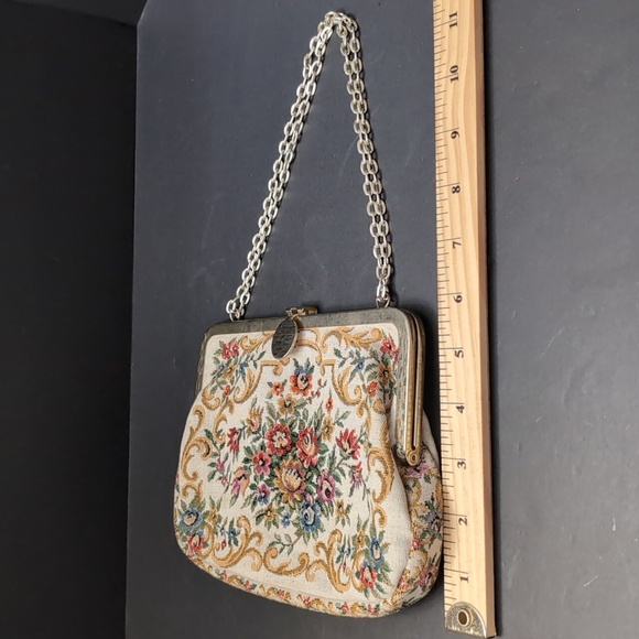 VGT,Hong Kong Walborg Mini Tapestry Floral Clutch With Metal Chain. - Picture 12 of 12